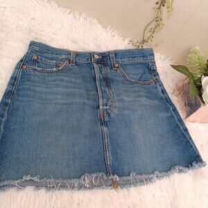 Levis Premium Womens Ribcage Distressed Blue Denim Skirt Size 29